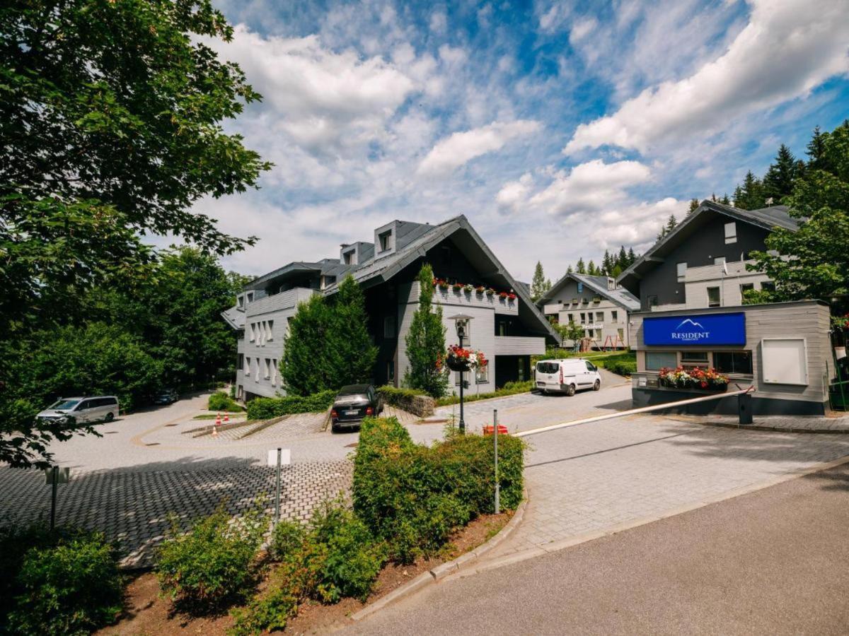 Resident A001 * Harrachov